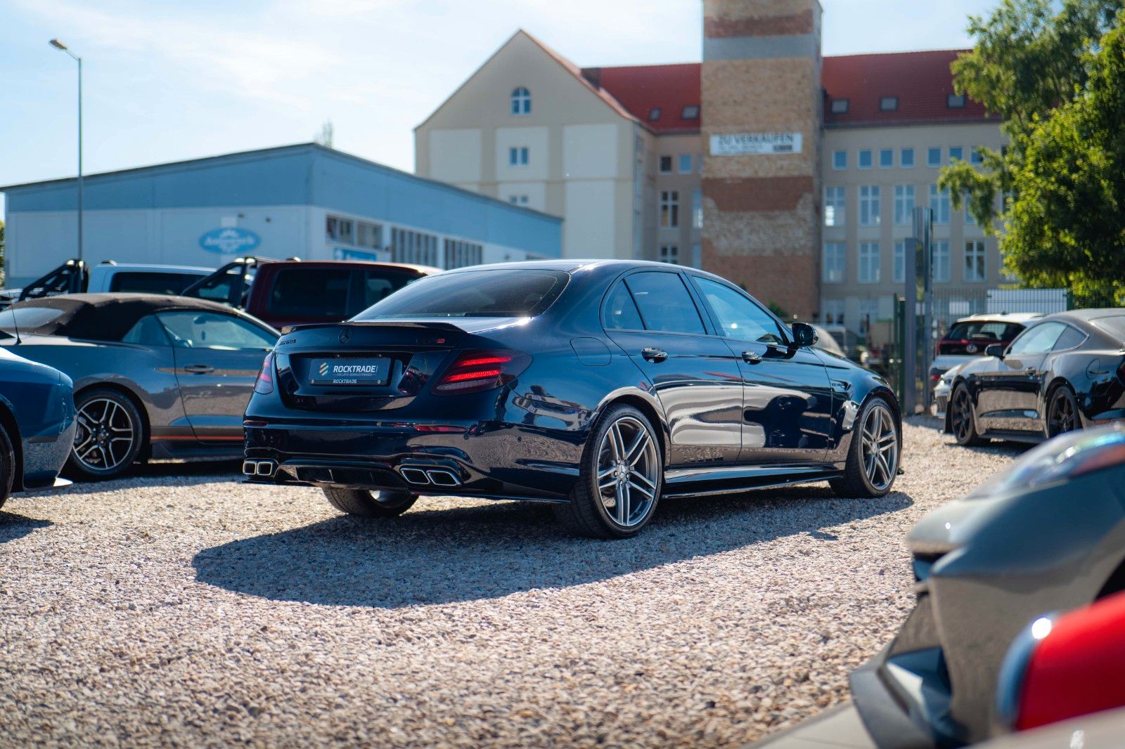 Fahrzeugabbildung Mercedes-Benz E 63 AMG 4Matic+ Night-Paket Drivers Package LED