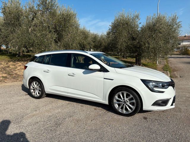 Renault RENAULT Mégane Sw B-dCi 115 EDC Duel2 -07-2020