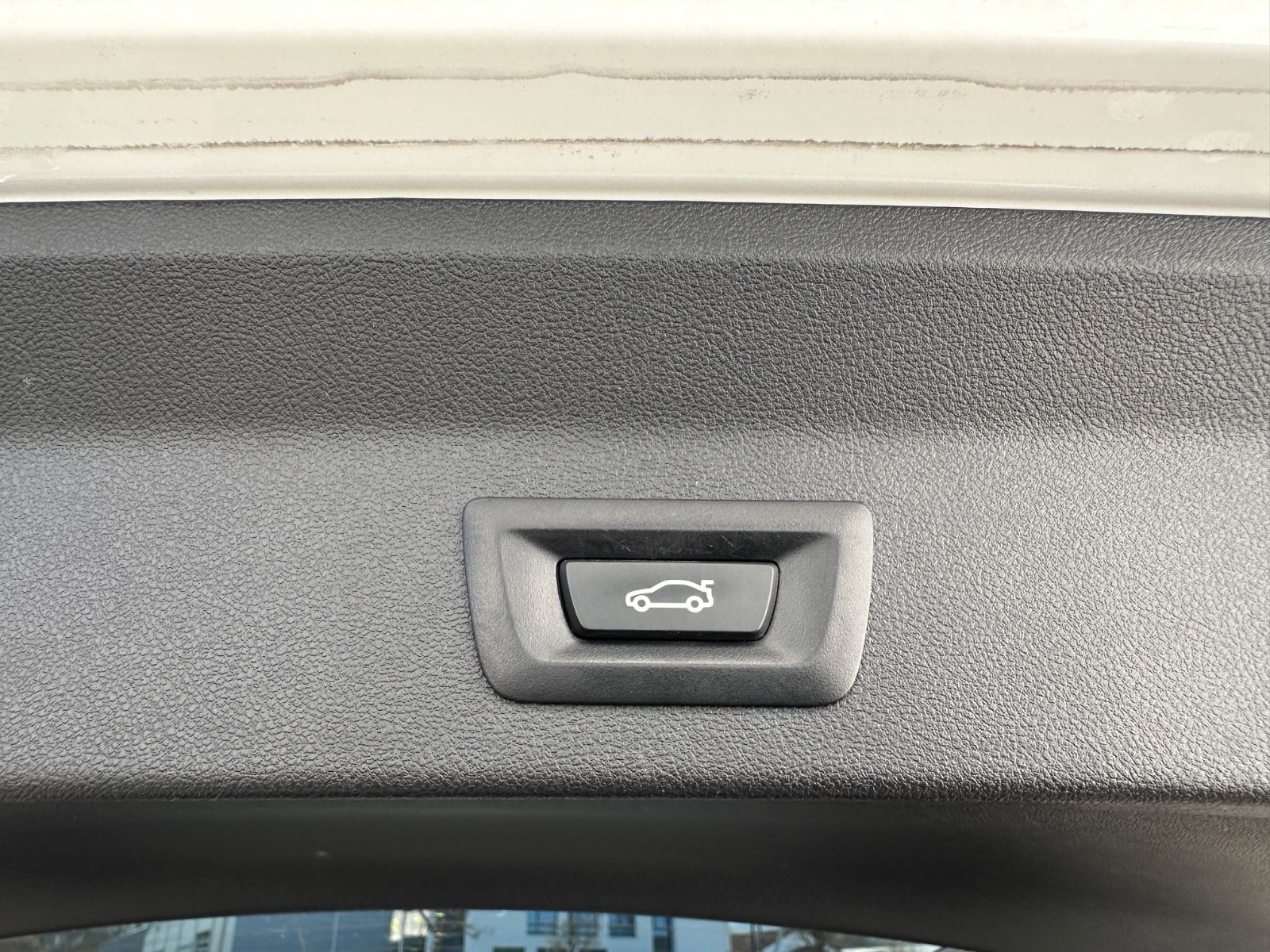 Fahrzeugabbildung BMW X3 xDrive30e M-Sport/Navi/Head-Up/LED/AHK