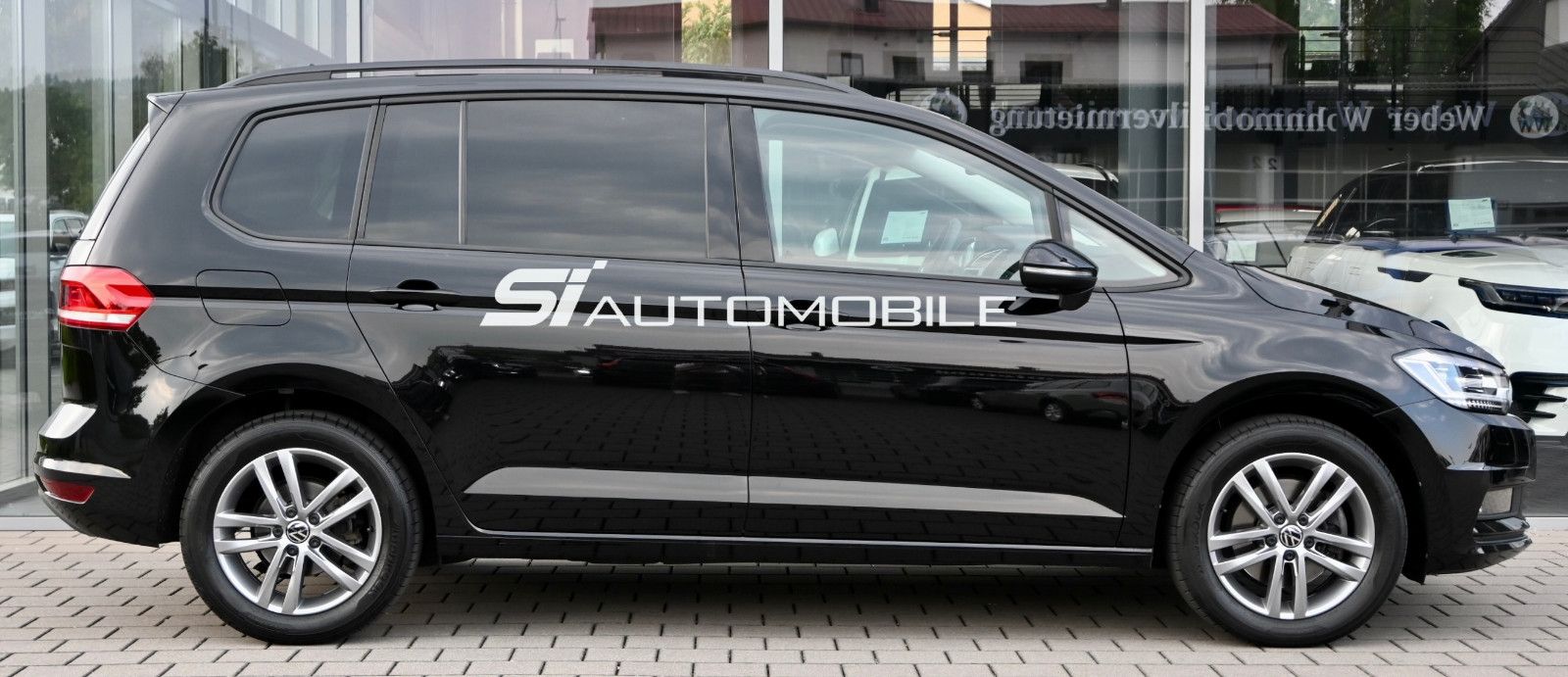 Fahrzeugabbildung Volkswagen Touran 1.5 TSI DSG °ACC°AHK°PANO°STHEIZ°DYNAUDI°