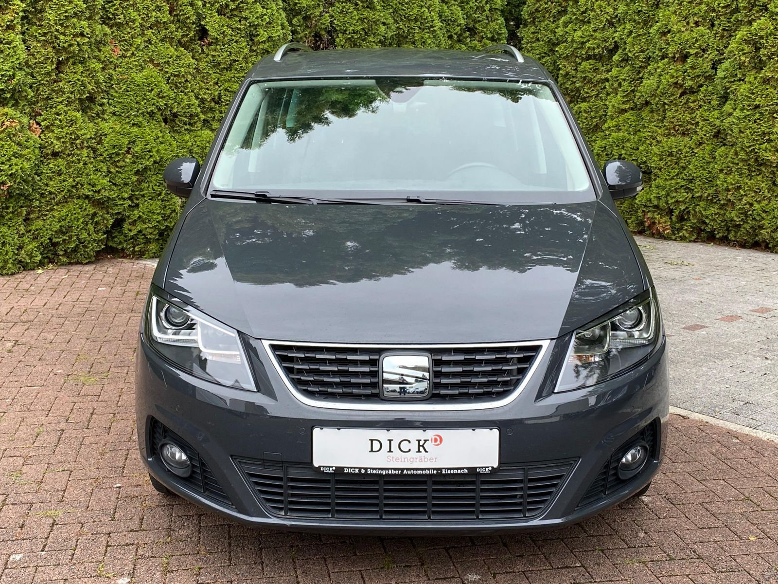 Fahrzeugabbildung SEAT Alhambra 2.0 TDI Xcellence XEN+NAV+AHK+ACC+SHZ+