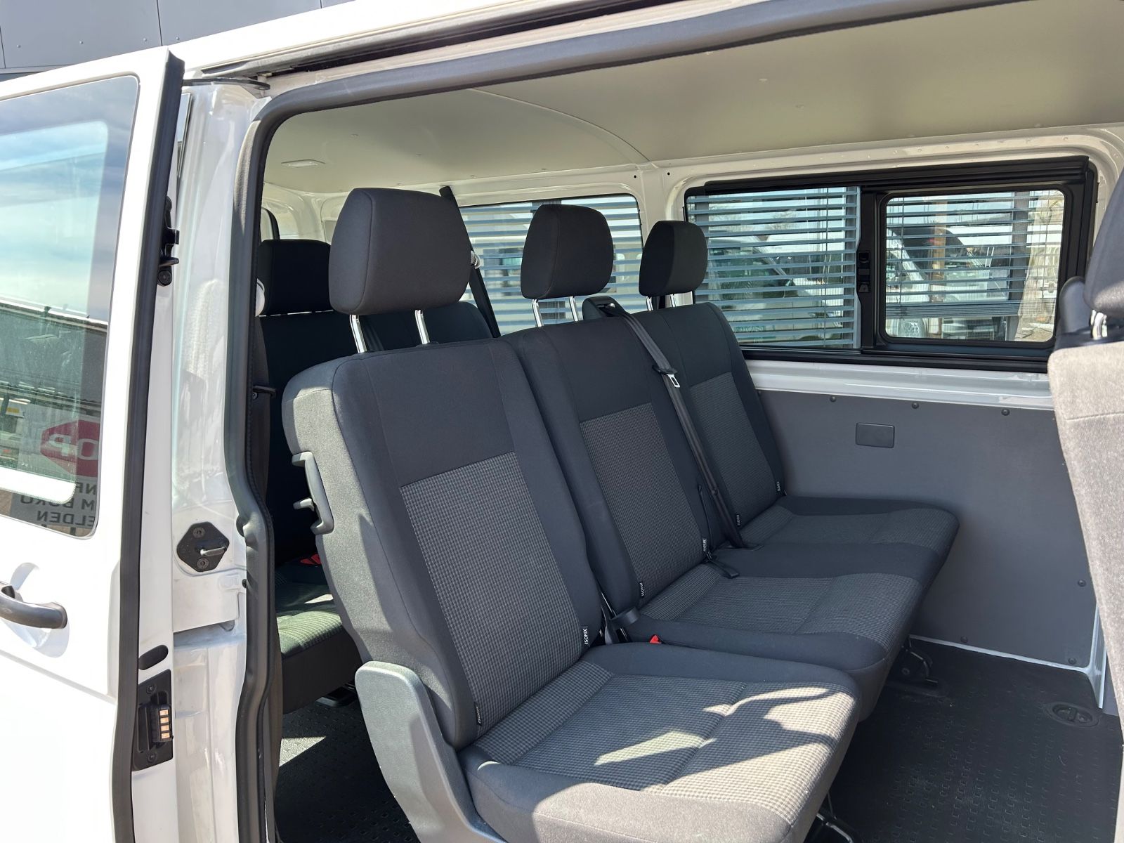 Fahrzeugabbildung Volkswagen T6 Kombi TDI / Sitzh. Komfort Paket