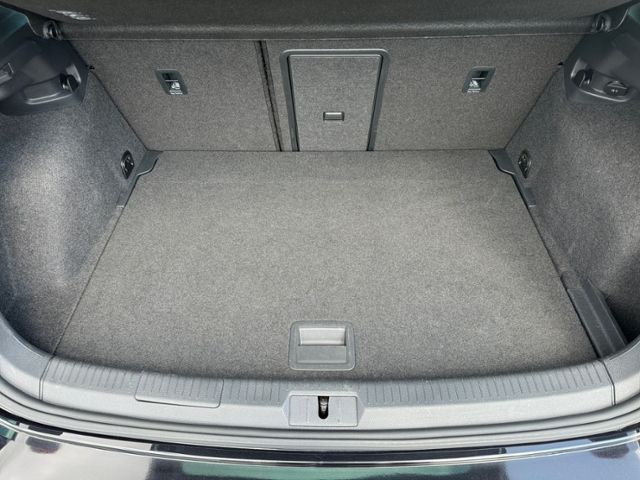 Fahrzeugabbildung Volkswagen Golf GTI 2.0 l TSI 230 PS 6-Gang-Schaltgetriebe