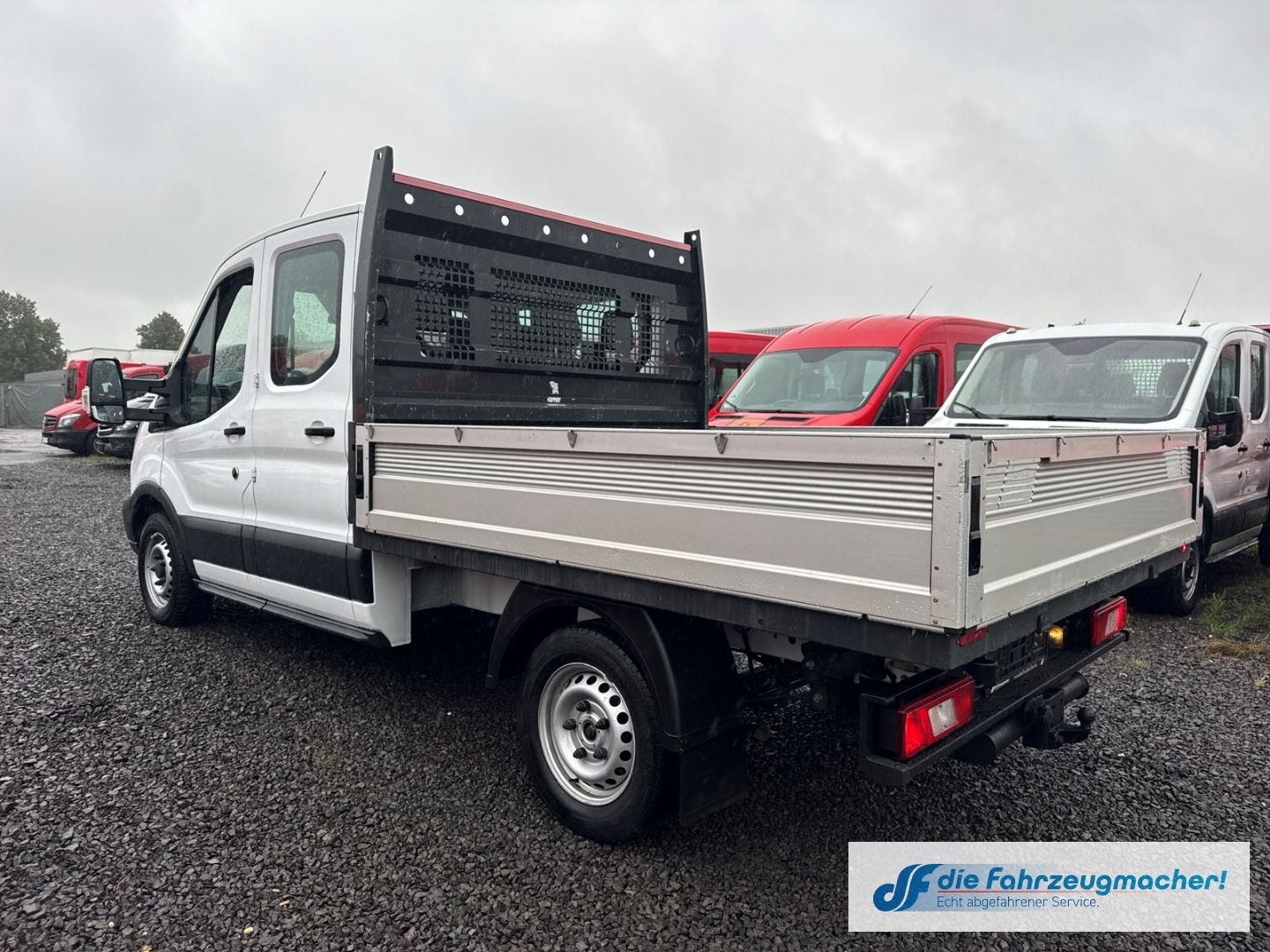 Fahrzeugabbildung Ford Transit Pritsche 310 L2 Doppelkabine 2.0 TDCi DP