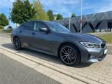 BMW 320i Sport Line - BMW 320 in Oberhausen