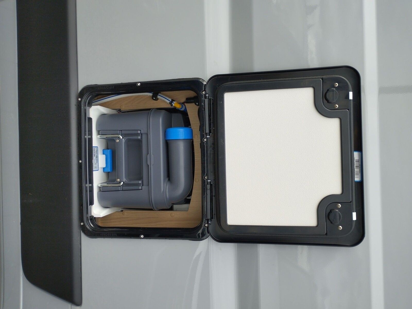 Fahrzeugabbildung Sunlight Adventure Cliff 600 Automatik, Dörr Edition, LTE