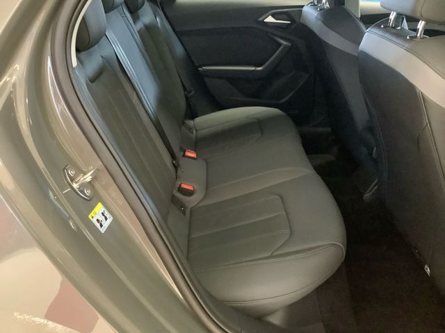 A1 Sportback S line 30TFSI S tronic,LED,Navi Plu