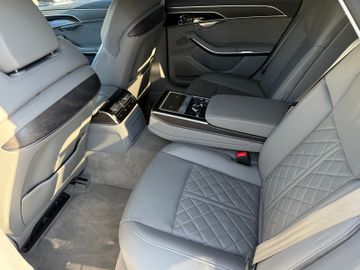 Audi A8 60 TFSI e quattro+AWS+4xe.Sitze+SCA+SBL+HUD++