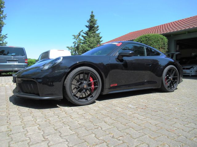Porsche 992.2 GTS coupe aerokit