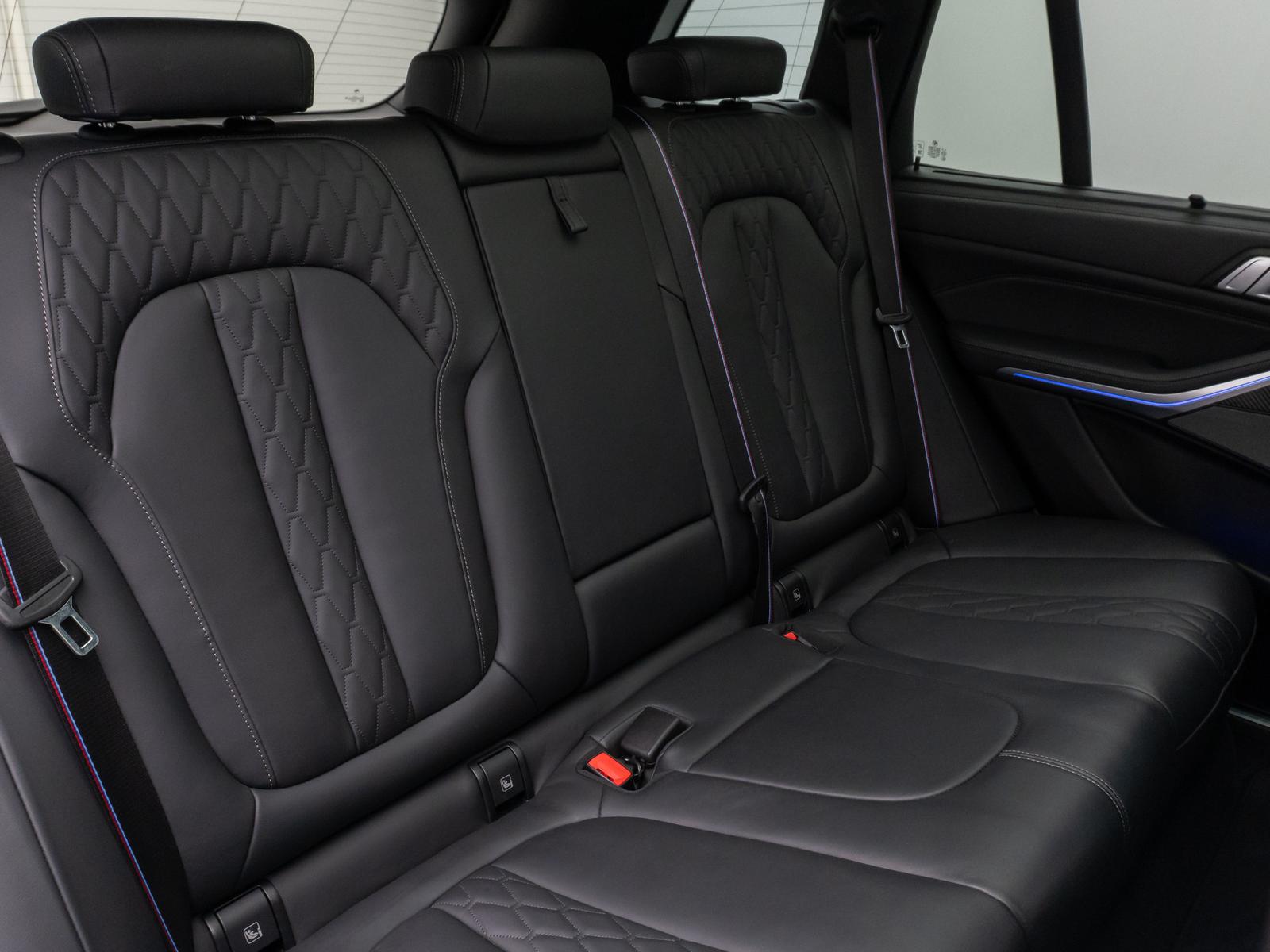 BMW X5 M60i 360° HUD H/K SoftCl Panorama Sky Lounge 