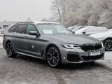 BMW 540d Touring xDrive M-Sport Pro FACEL. PANO HUD - graue BMW 540