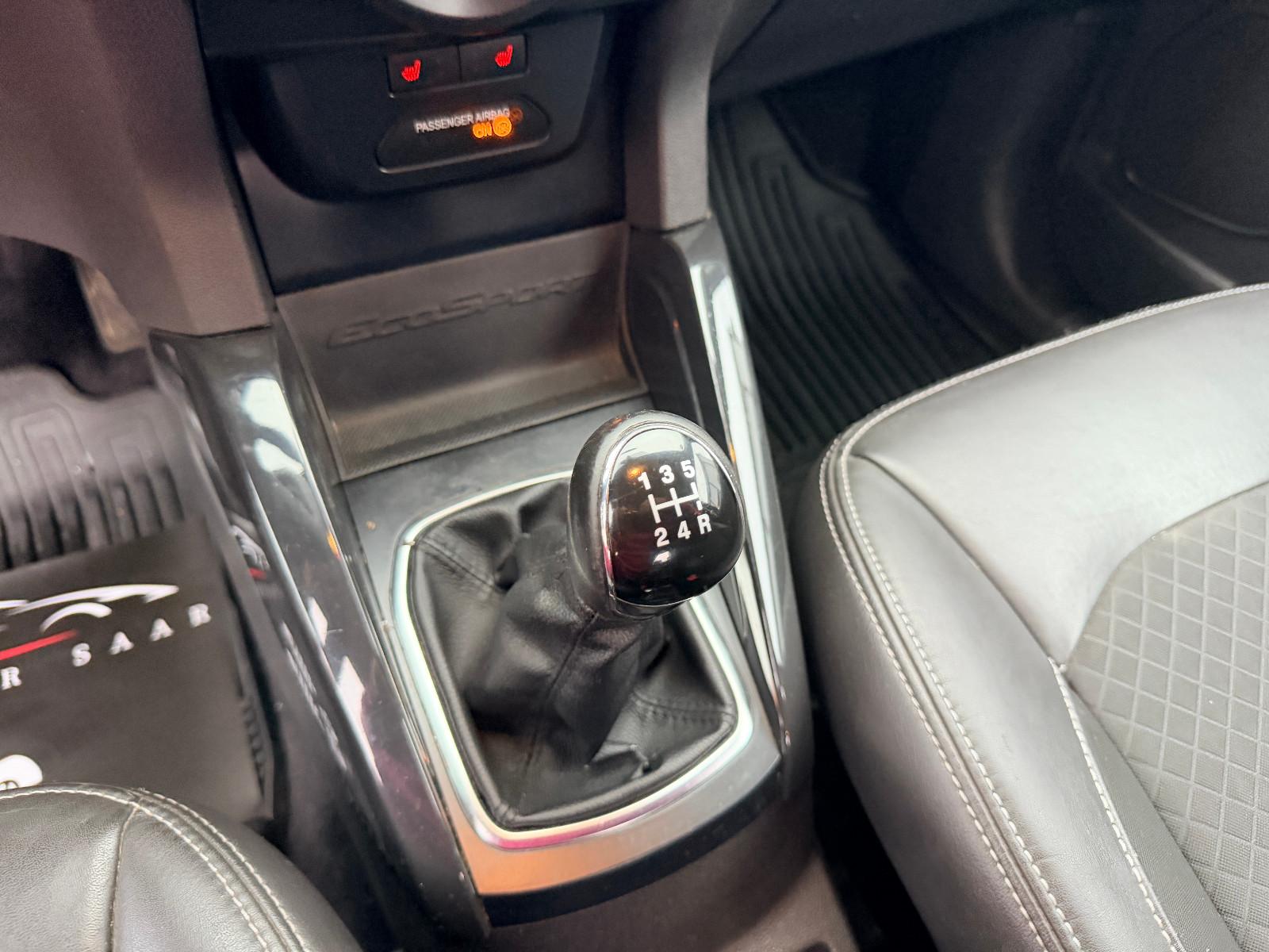 Ford EcoSport 2015 — photo 18