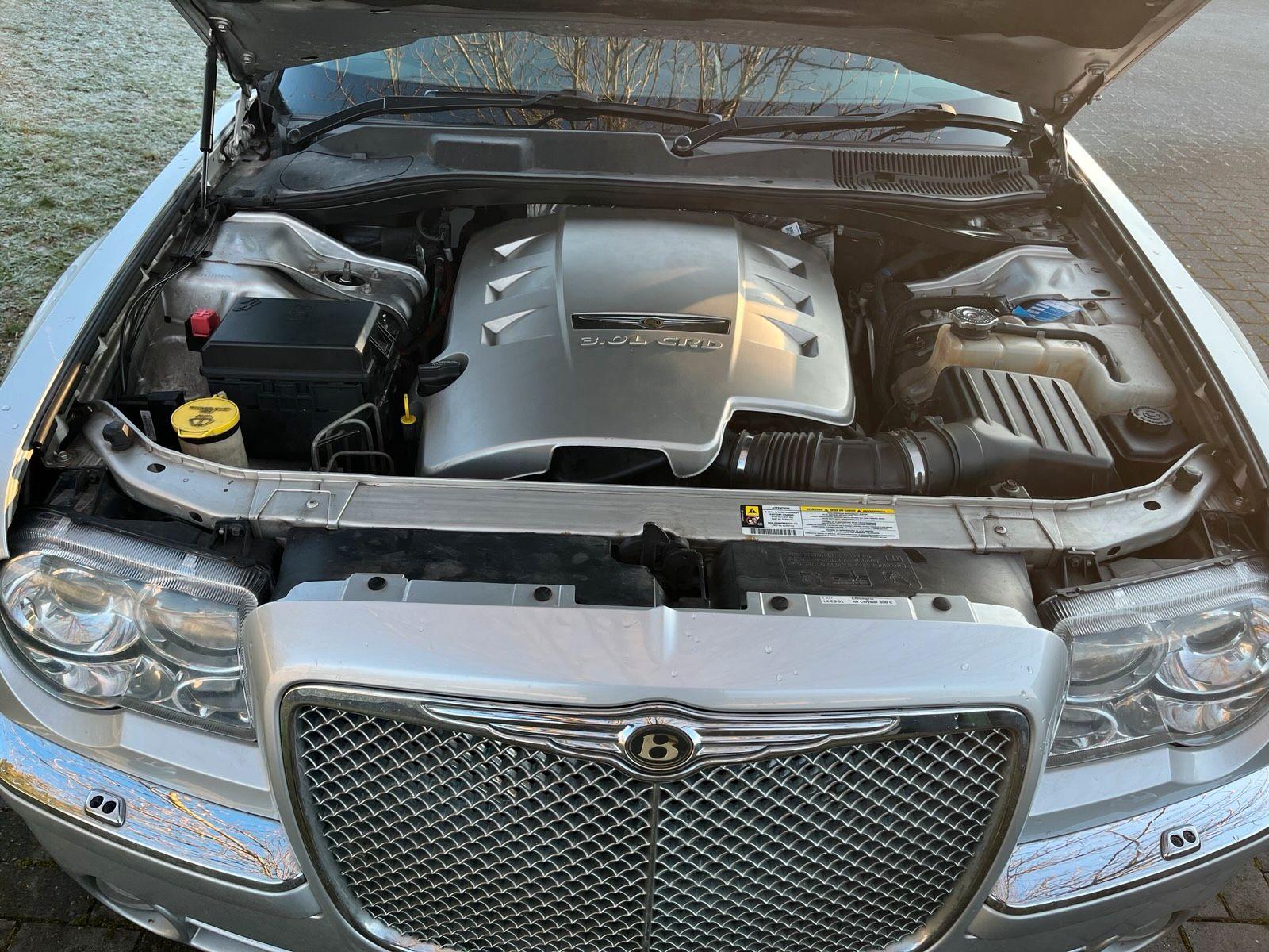 Mercedes-Benz 300 2010 — photo 10