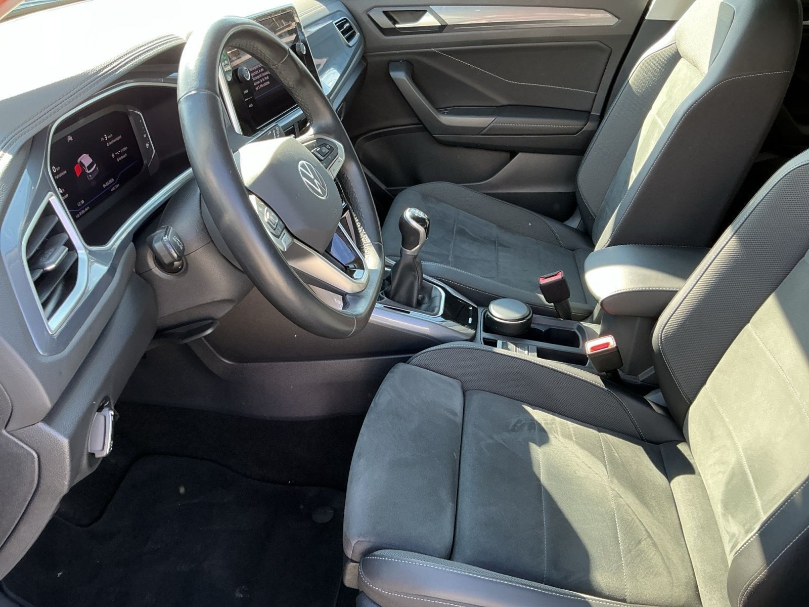 Volkswagen T-Roc - Bild 12