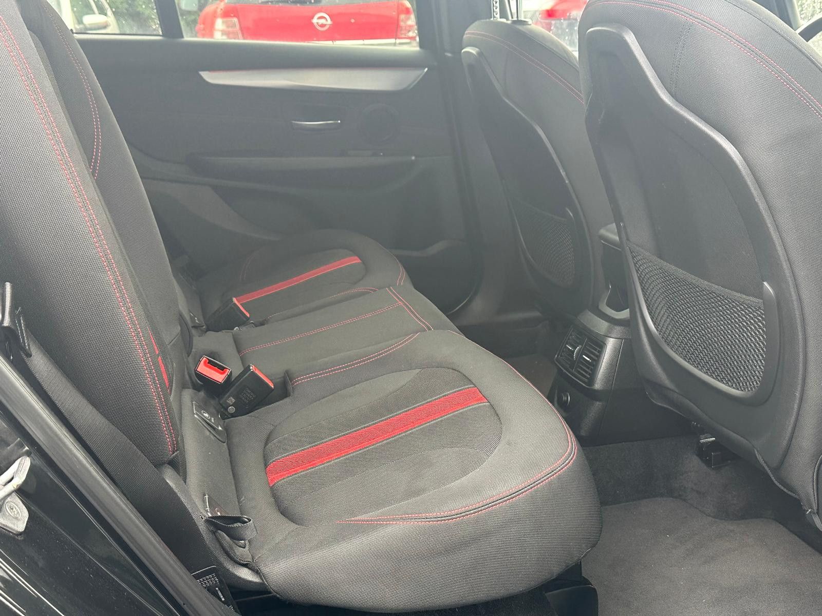 Fahrzeugabbildung BMW 216 Gran Tourer D Sport Line LED+PDC+MFL+NAVI+