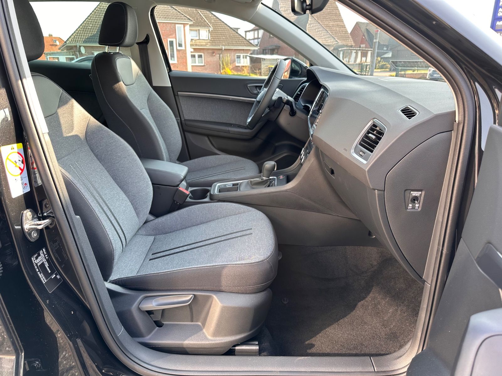 Fahrzeugabbildung SEAT Ateca 1.5 TSI Style DSG AHK/Navi/ACC/LED/SHZ/APP