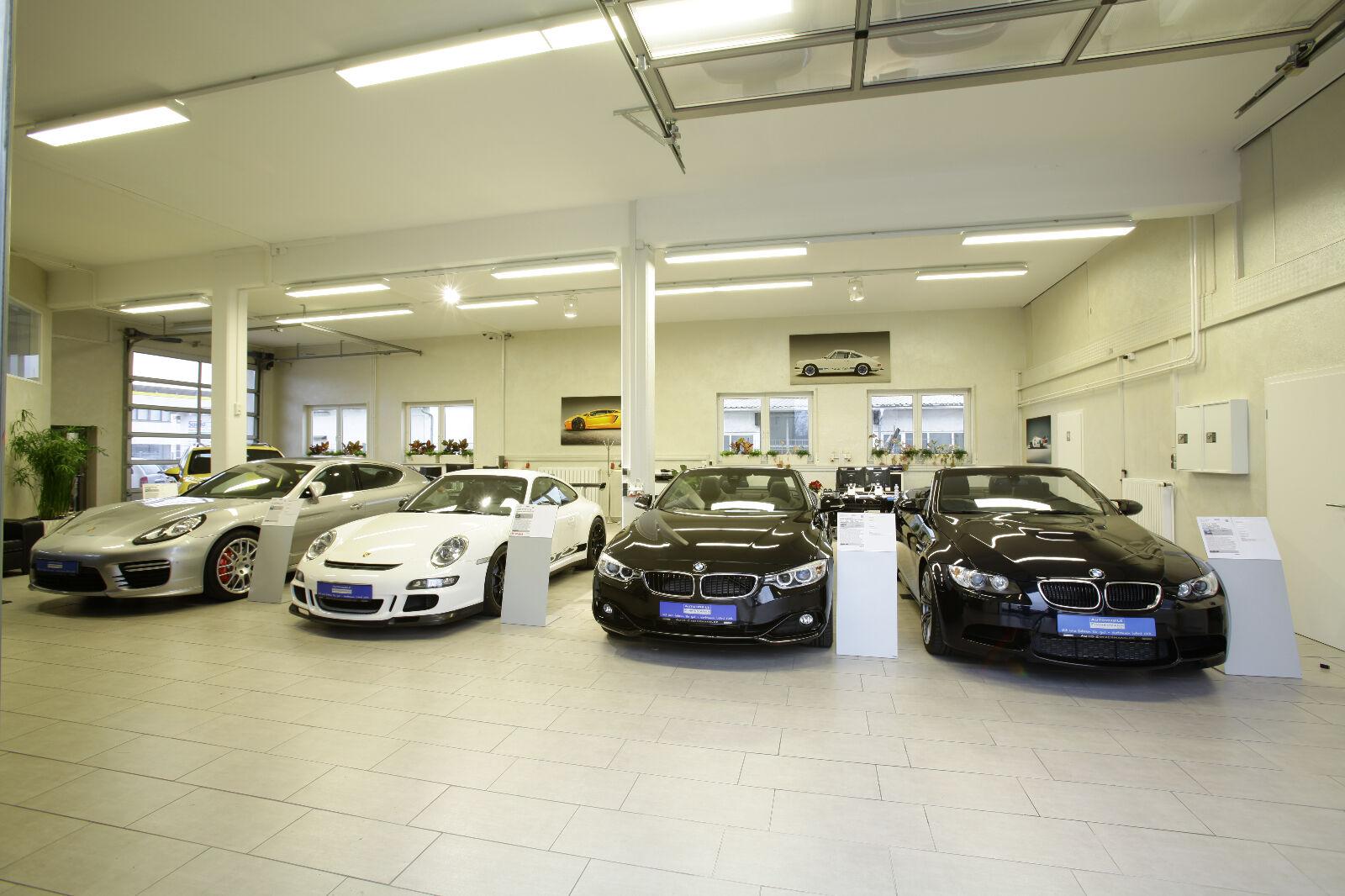 showroom-image-top