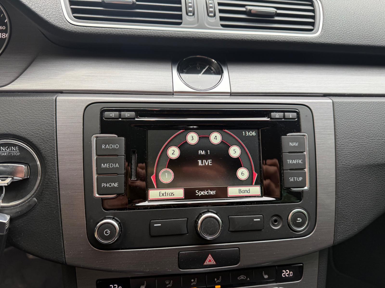Volkswagen Passat 2014 — photo 16