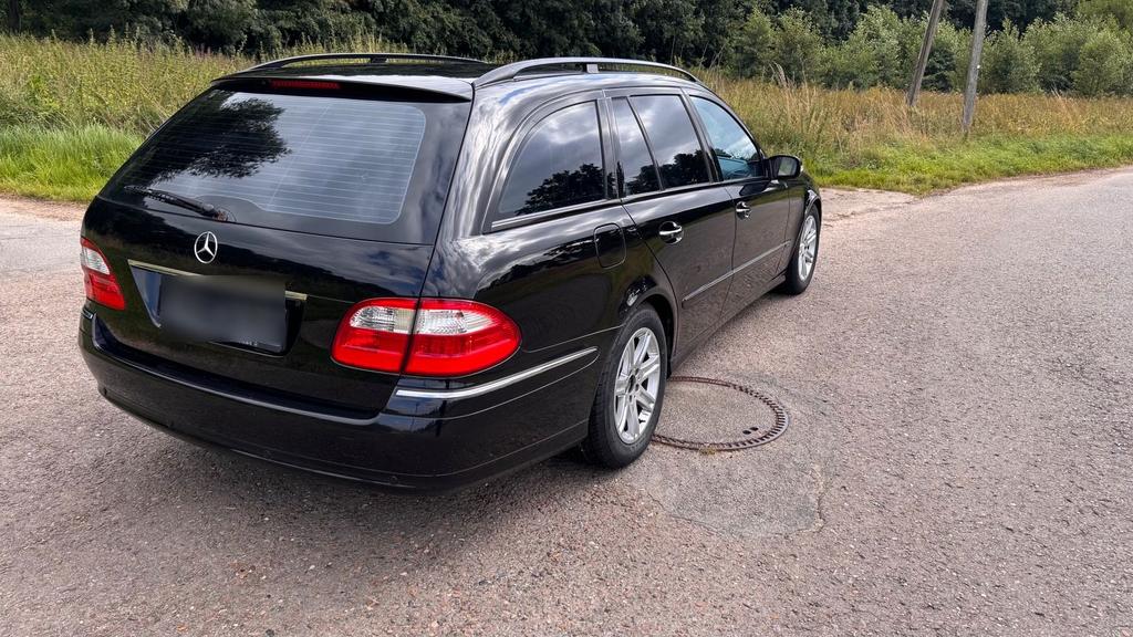 Mercedes-Benz E 320