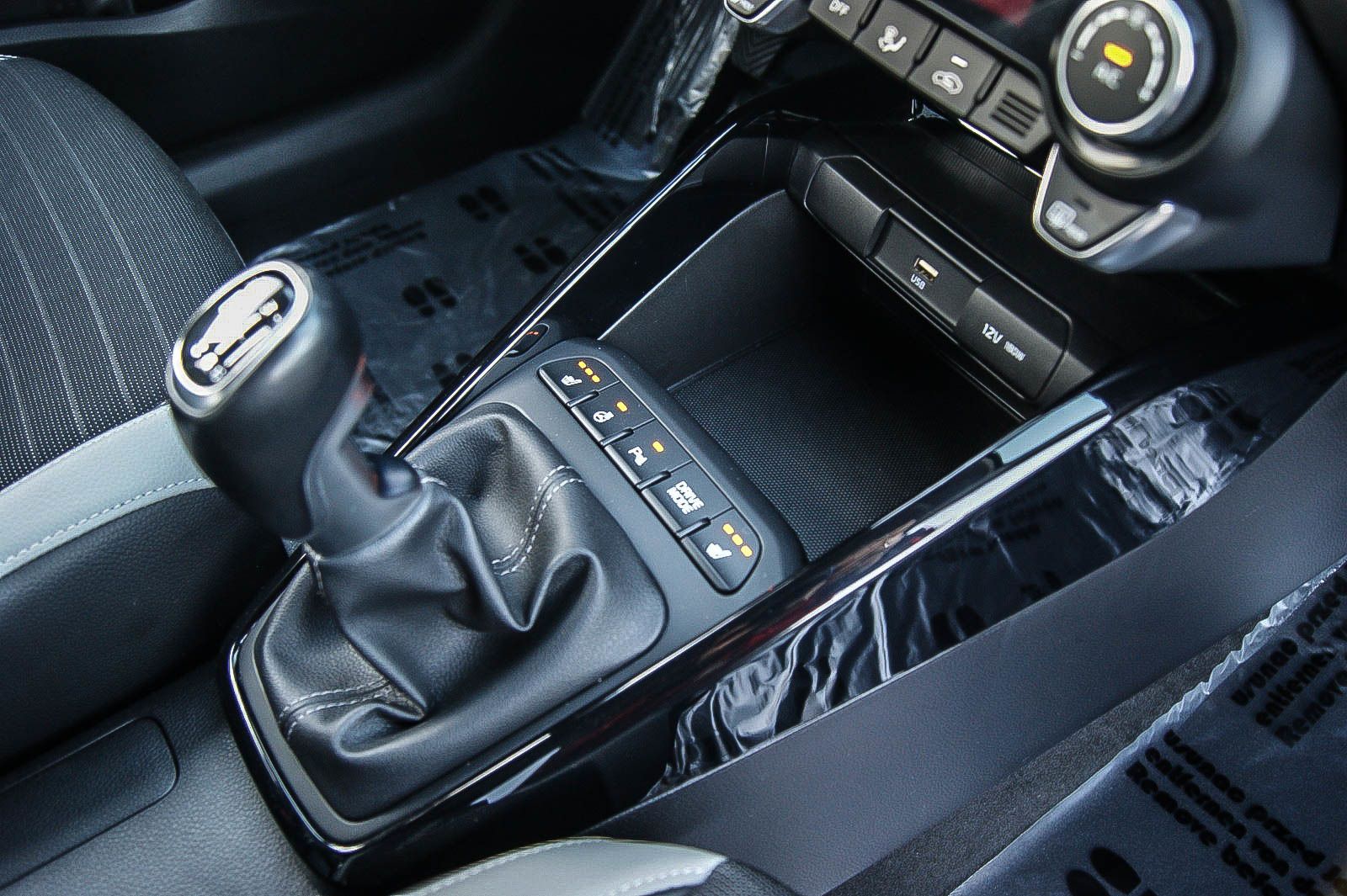 Fahrzeugabbildung Kia Stonic 1.0 T-GDI Mild-Hybrid Spirit FLORIDAGELB