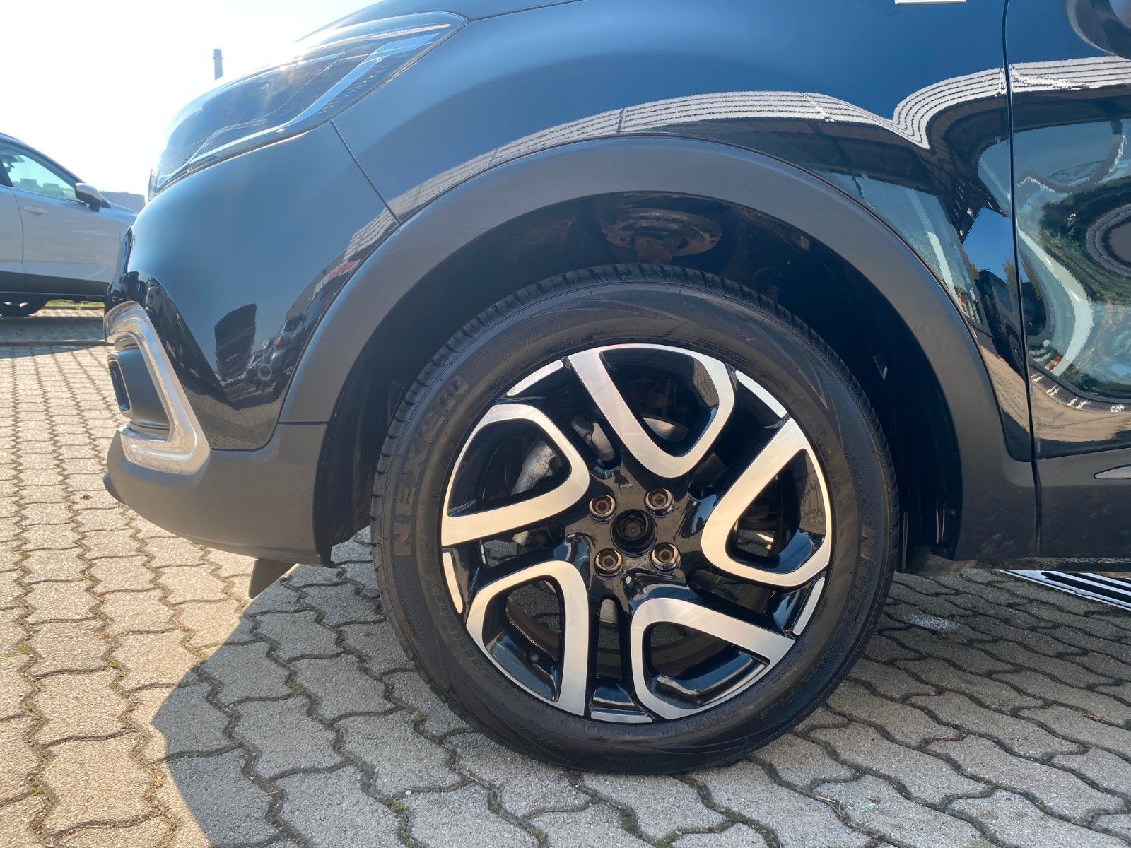 Fahrzeugabbildung Renault Captur TCe 120 EDC Bose Edition KAM.+SHZ+NAVI