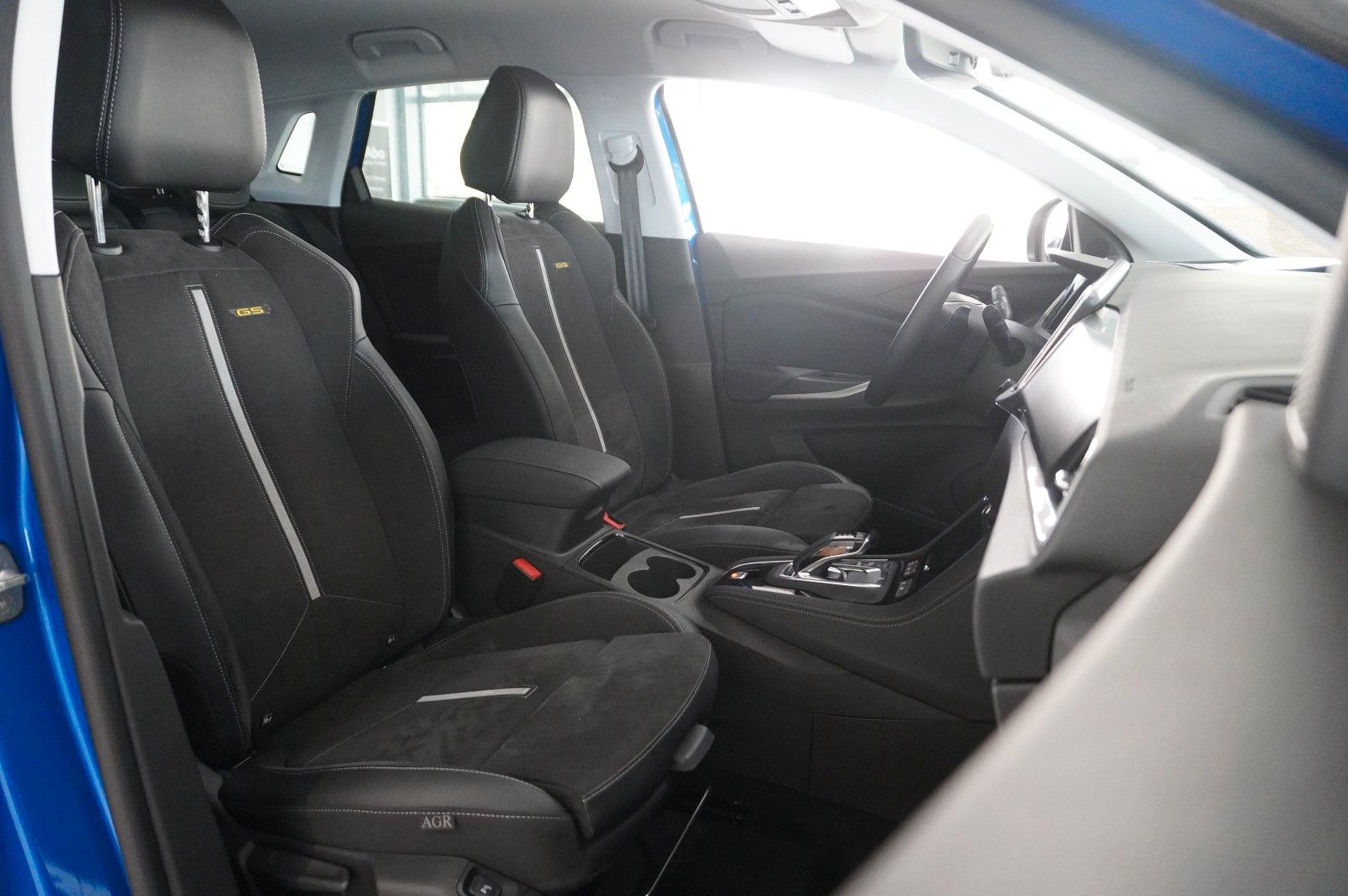 Fahrzeugabbildung Opel Grandland (X) 1.6T GSe 4HYBRID NAVI/LED/KAMERA