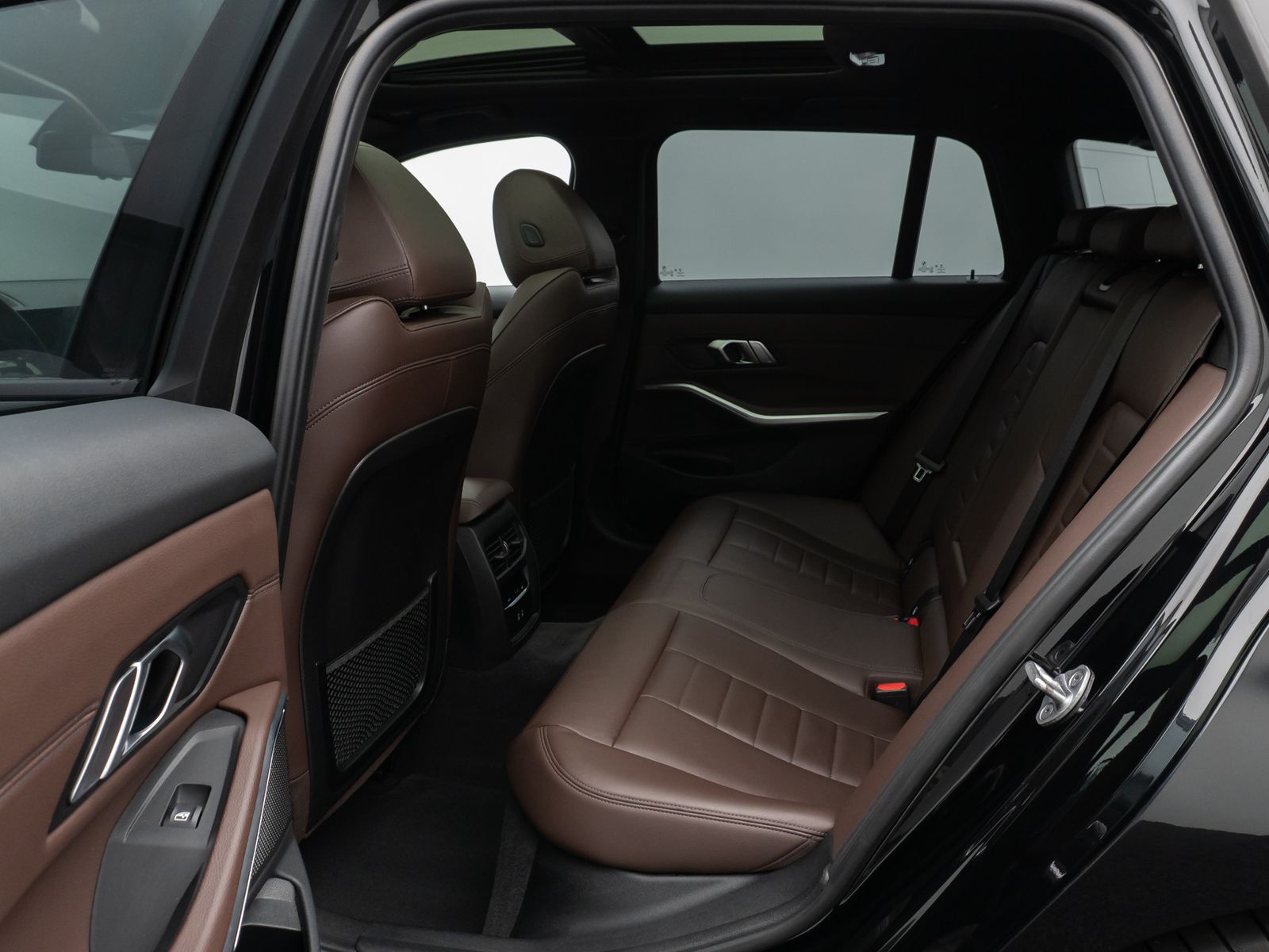 Fahrzeugabbildung BMW 320d  M Sport Panorama Kamera Laser DAB HiFi AHK