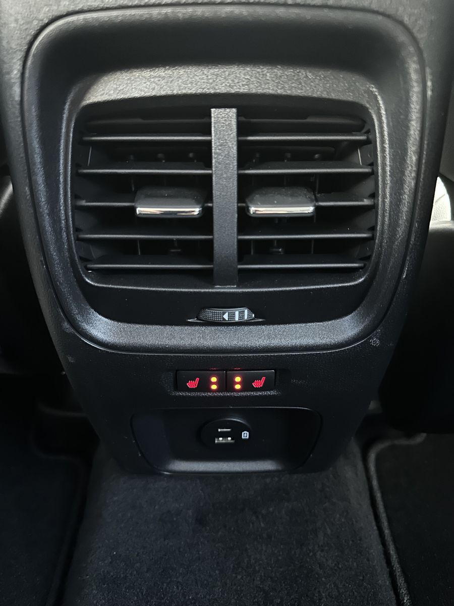 Fahrzeugabbildung Ford Kuga 2.5 Duratec PHEV Titanium X NAV+LED+AHK+B&O