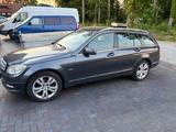 Mercedes-Benz 220 - gebrauchte Mercedes-Benz 220 aus dem Jahr 2010