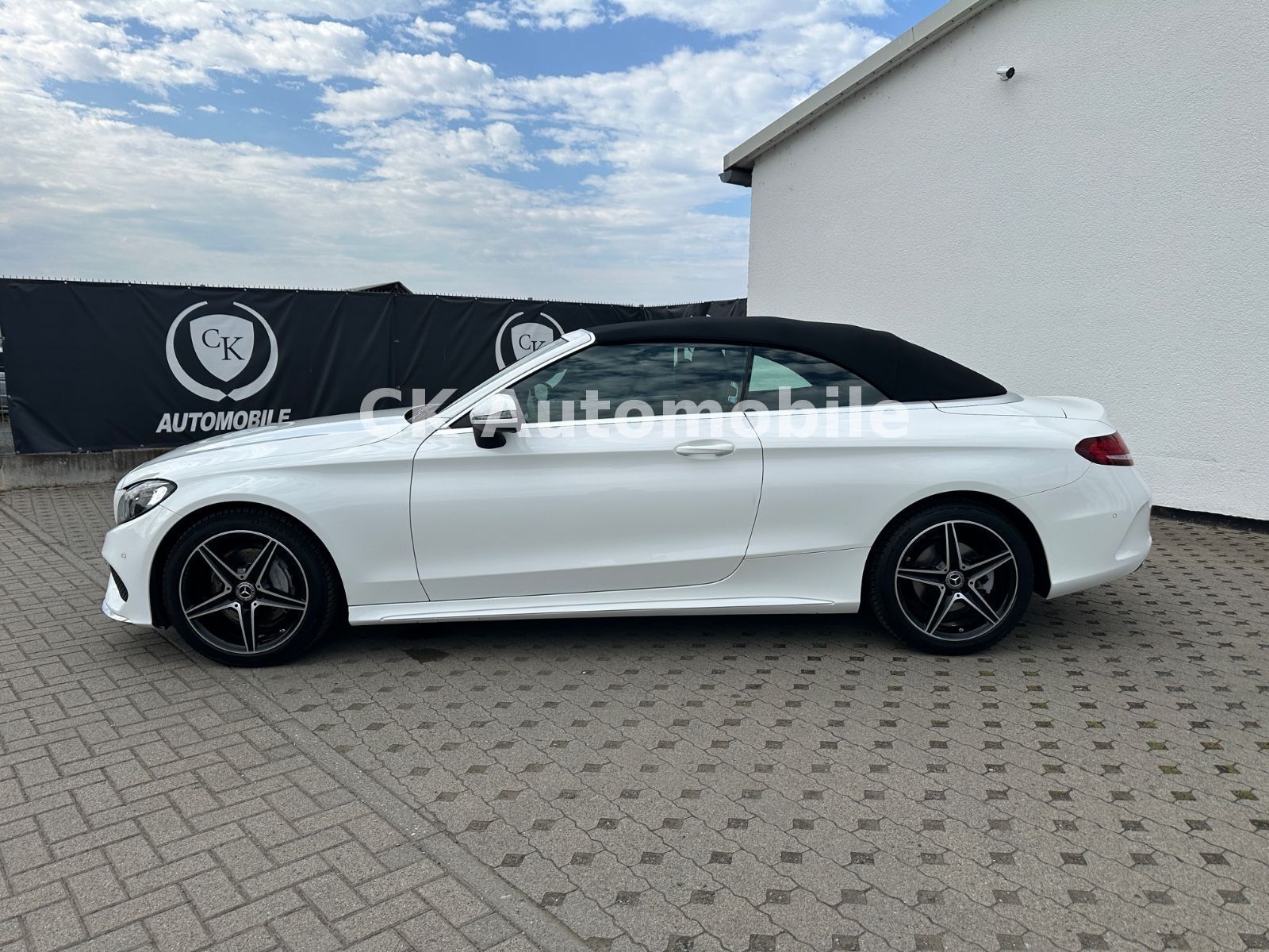 Fahrzeugabbildung Mercedes-Benz C200 Cabrio AMG-Line/Navi/ILS LED/Tempomat