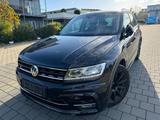 Volkswagen Tiguan 2.0TDI  DSG R-LINE NAVI*LEDER*KAMERA*PDC*