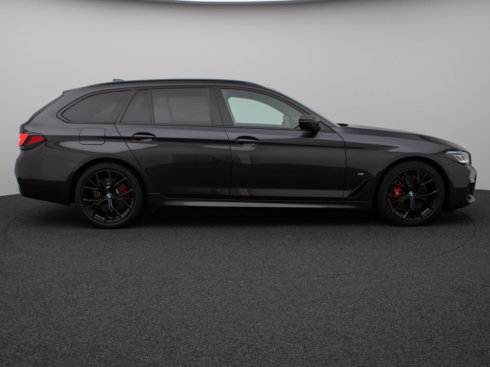 Fahrzeugabbildung BMW 530d xD M Sport Laser Kamera HUD DAB HiFi Komfor