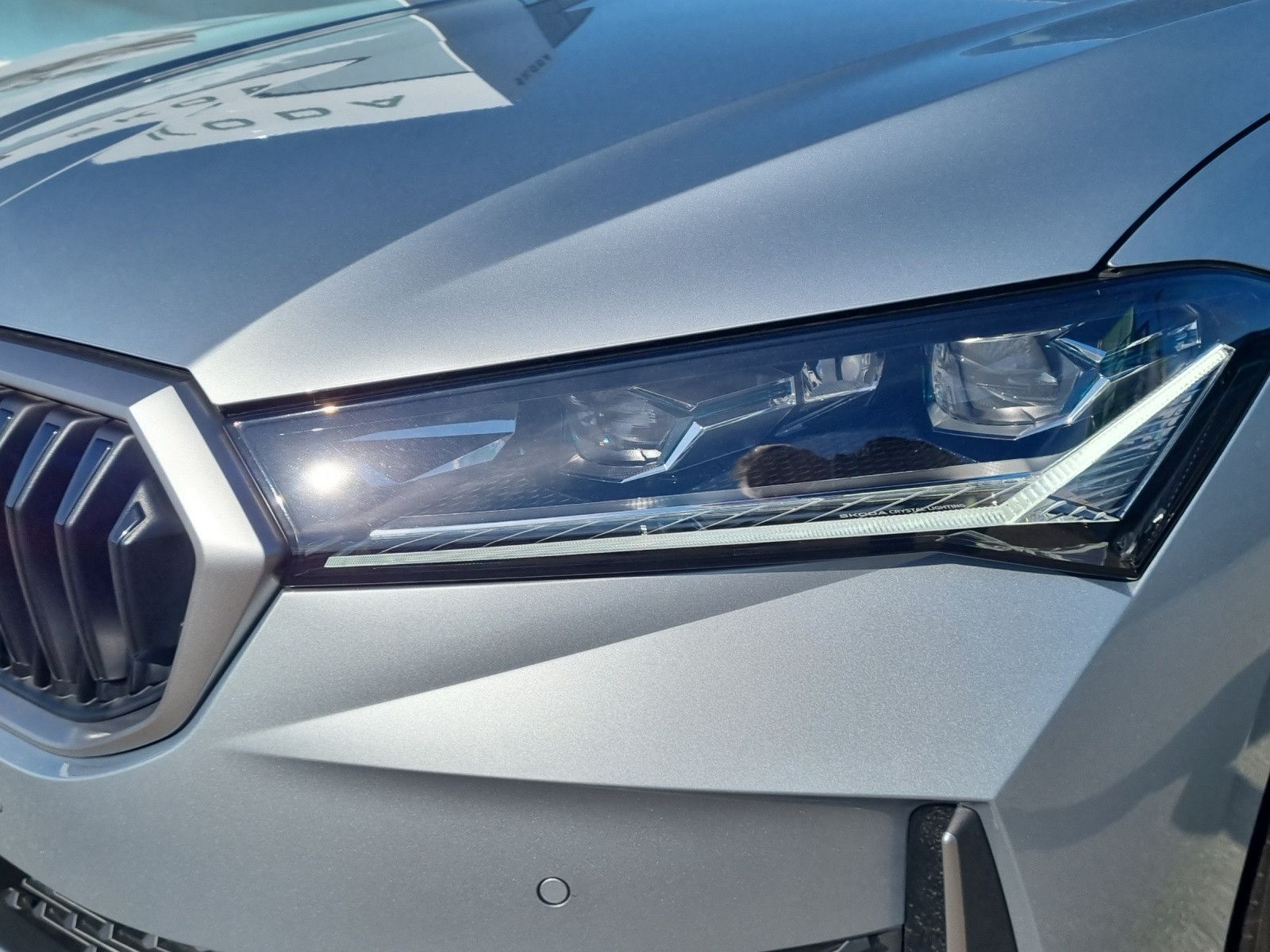 Fahrzeugabbildung SKODA Superb Combi 2.0TDI Selection AHK LI&SI FAHRASSI