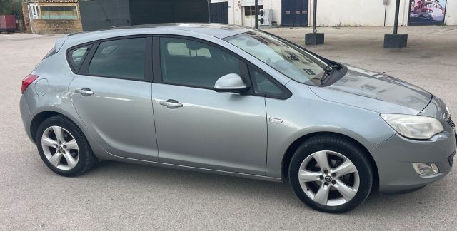 Opel Astra CDTI Finanziaria senza busta paga