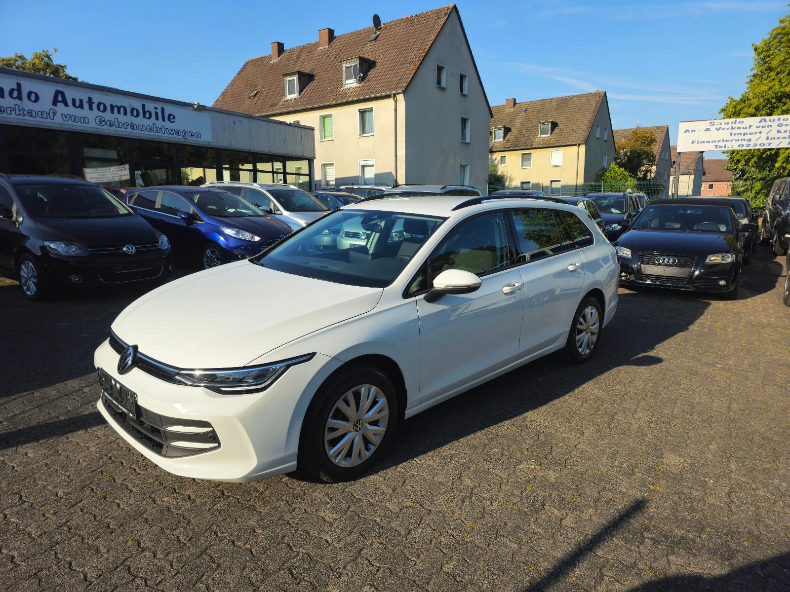 Volkswagen Golf VIII 2.0  Life Navi*VW-Garantie*360°Kamera