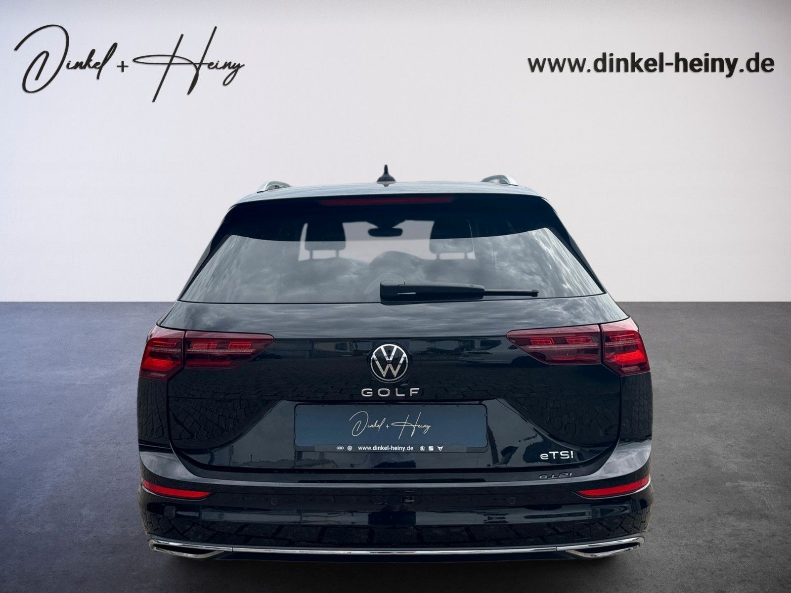 Fahrzeugabbildung Volkswagen Golf VIII Variant Life ACTIVE 1.0 eTSI