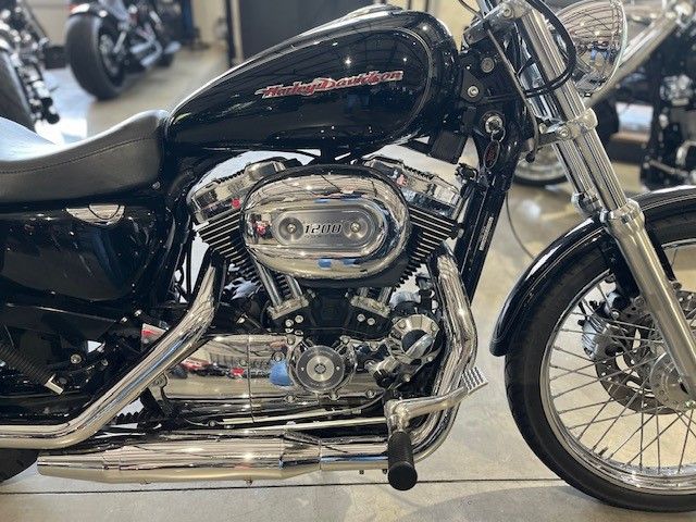 Fahrzeugabbildung Harley-Davidson Sportster 1200 Custom XL2
