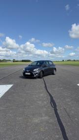 Toyota Yaris 1,5-l-VVT-i Hybrid CVT Edition-S Edition-S - Toyota Yaris: Privatanbieter