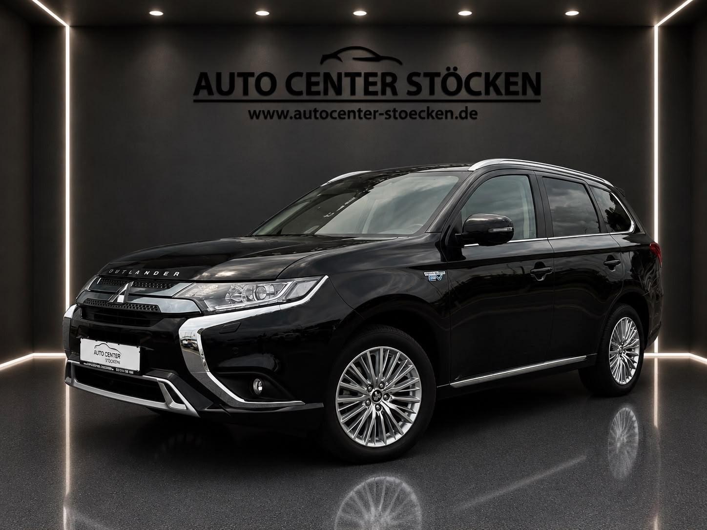 Mitsubishi Outlander PHEV Spirit 4WD KAMERA AHK NAVI LEDER
