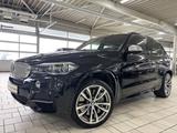 BMW X5 M50 d A M-Sport 20'' HUD AD Pano Navi eSitze  - BMW X5 M50 aus 2018