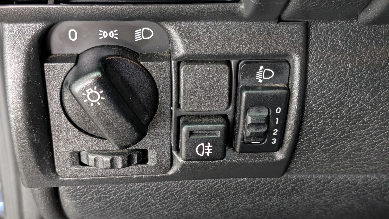 Fahrzeugabbildung Opel Corsa 1.2 16V World Cup Cool * Klima * Automatik
