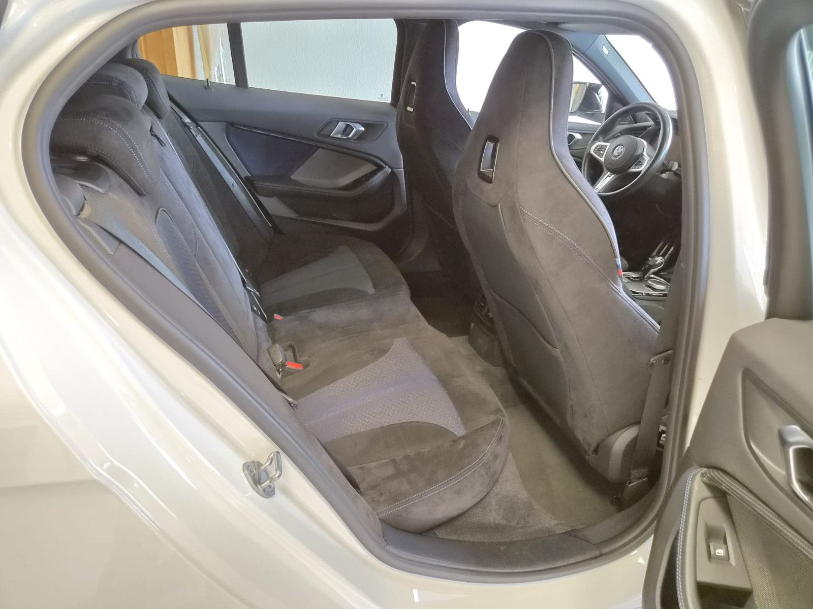 Fahrzeugabbildung BMW M135i xDrive / KAMERA / NAVI / HK Sound