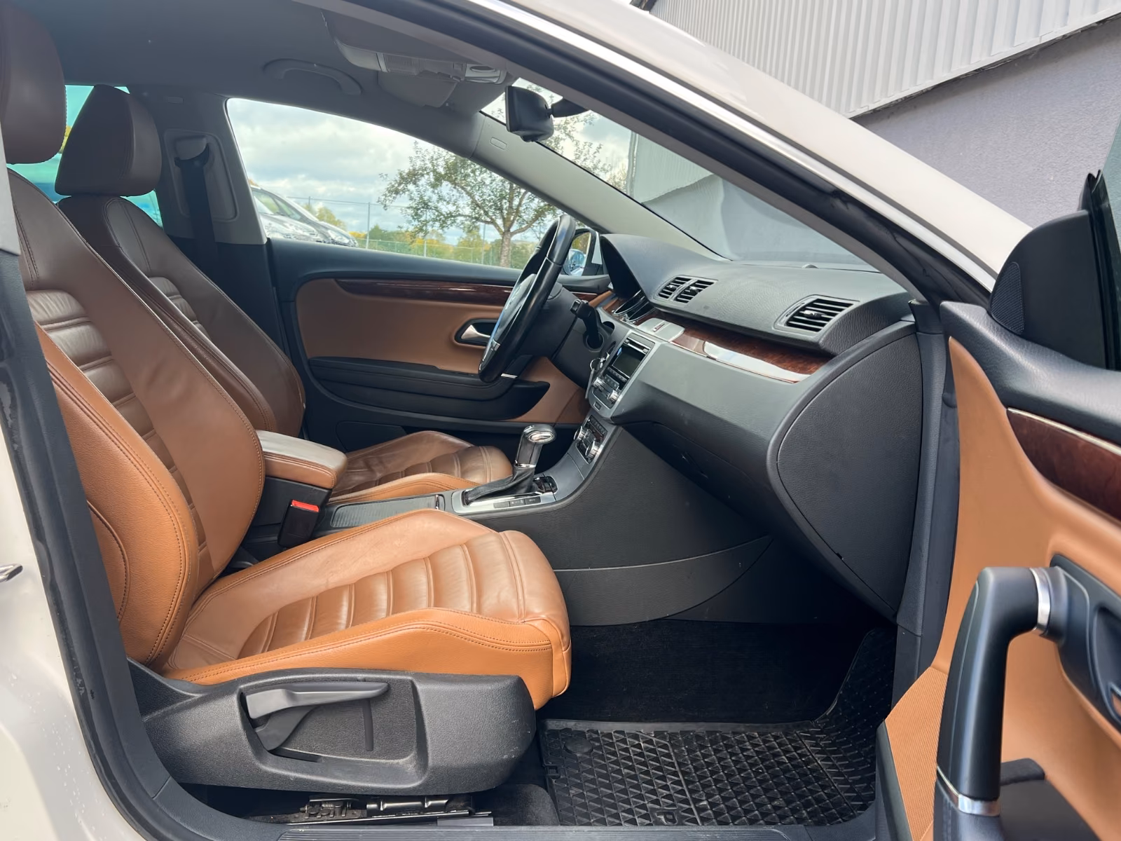 Volkswagen Passat CC 2.0 TDI 170 ch DSG • Cuir Nappa • Bi-Xénon • Park Assist • 18"