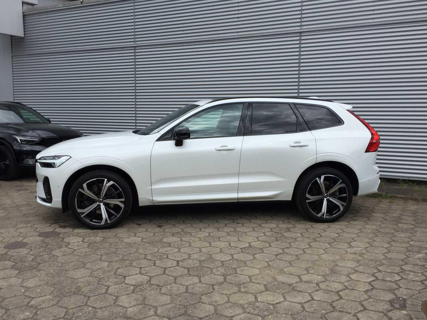 Volvo XC60 XC 60 B5 (Diesel) R Design AWD 4x AC, 360° 