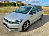 Volkswagen Touran 1.6TDI DSG IQ.DRIVE,AHK,Standhzg,Pano,7Si