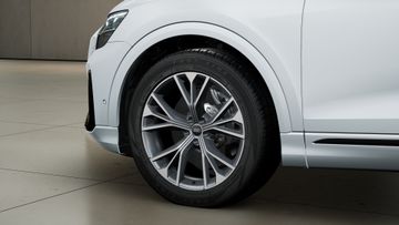 Audi Q8 - 6