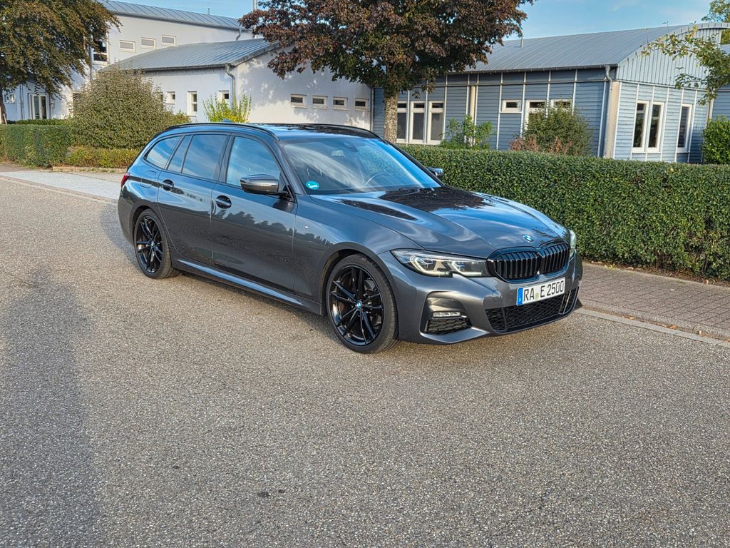 Image of BMW 320