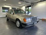 Mercedes-Benz 220 E SHD*Alu*el. Sitz TÜV fällig - Mercedes-Benz 220: A