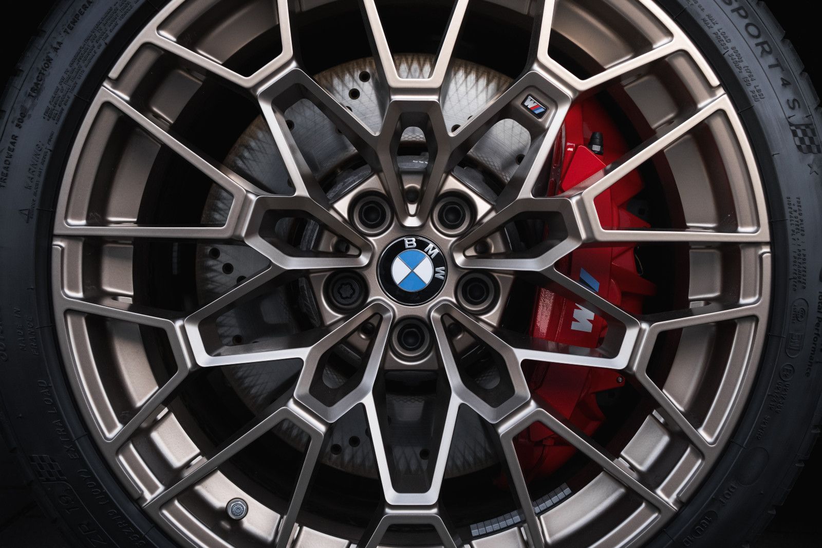 Fahrzeugabbildung BMW M3 Touring CS-Sonderfarbe-Drive-&ParkingAssist.