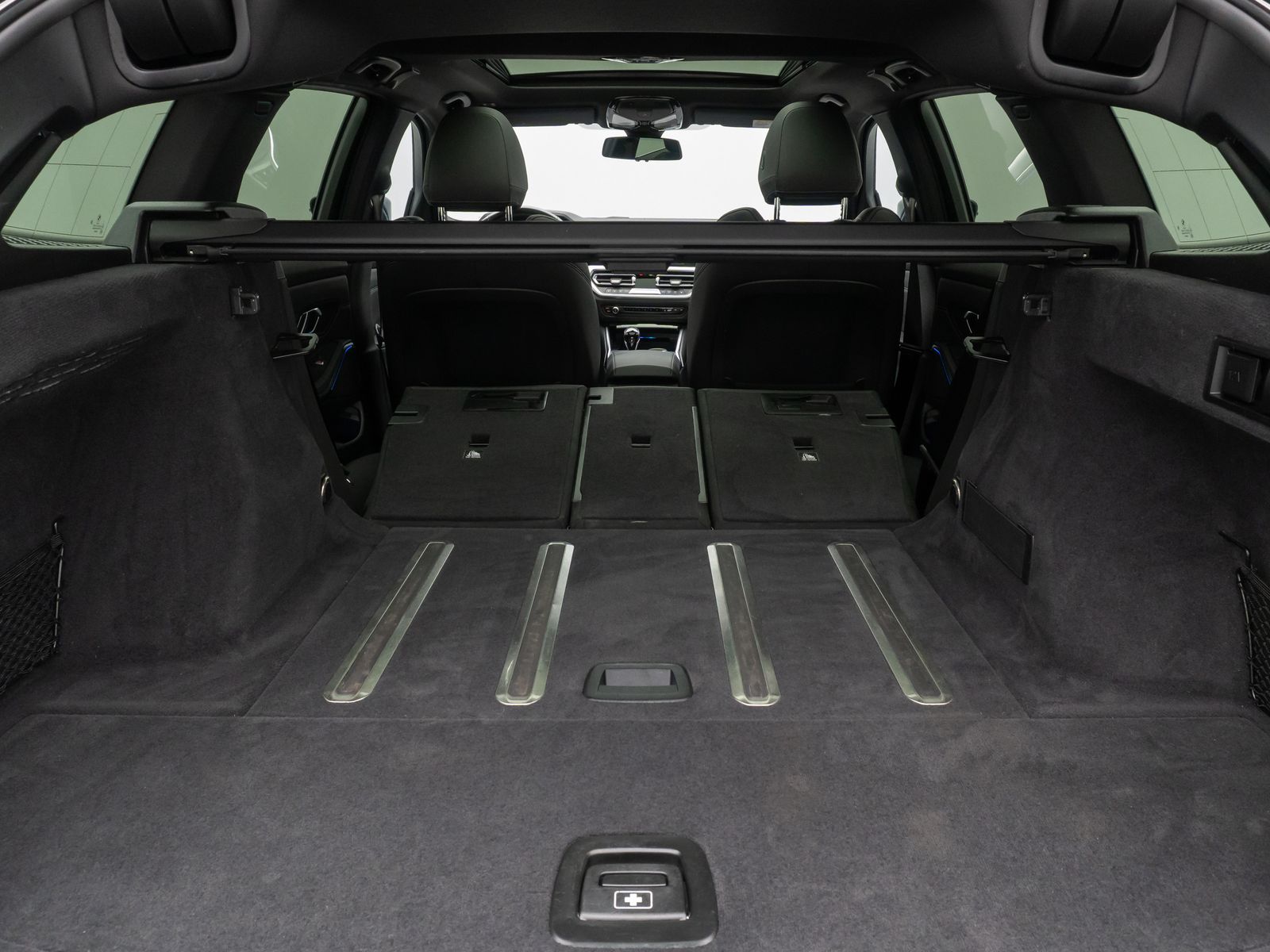 Fahrzeugabbildung BMW 330d xD SportLine DAB Laser DisKey HiFi Panorama